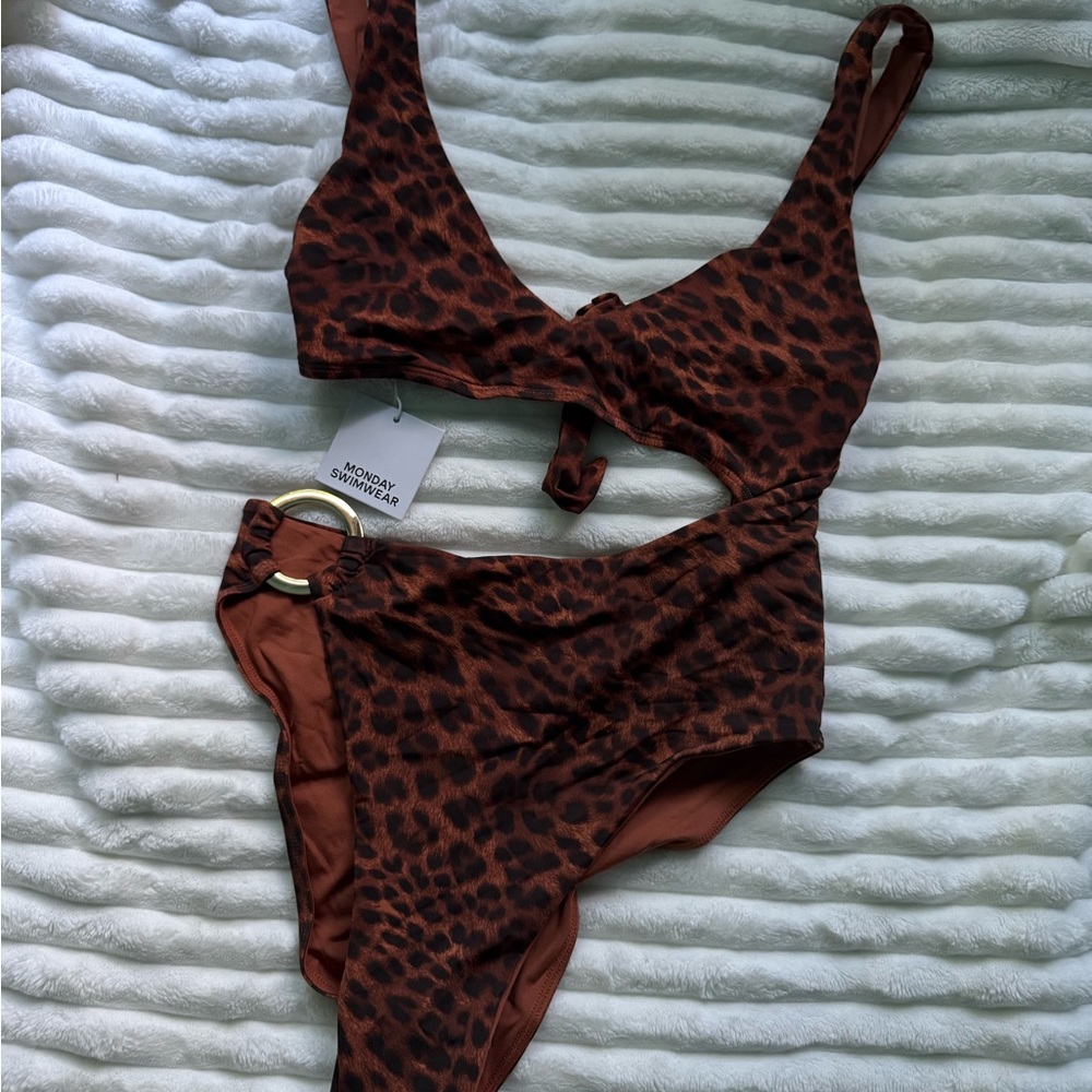 Leopard Print Women's Body Suit Swim
